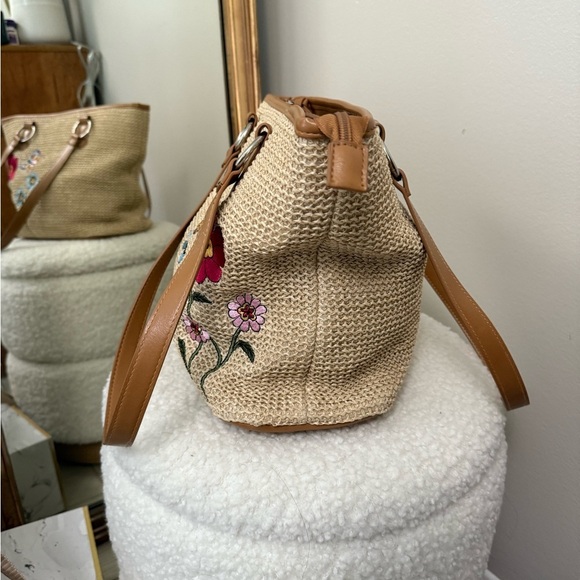 Floral Embroidered woman’s Tan woven Tote Bag - Picture 7 of 16